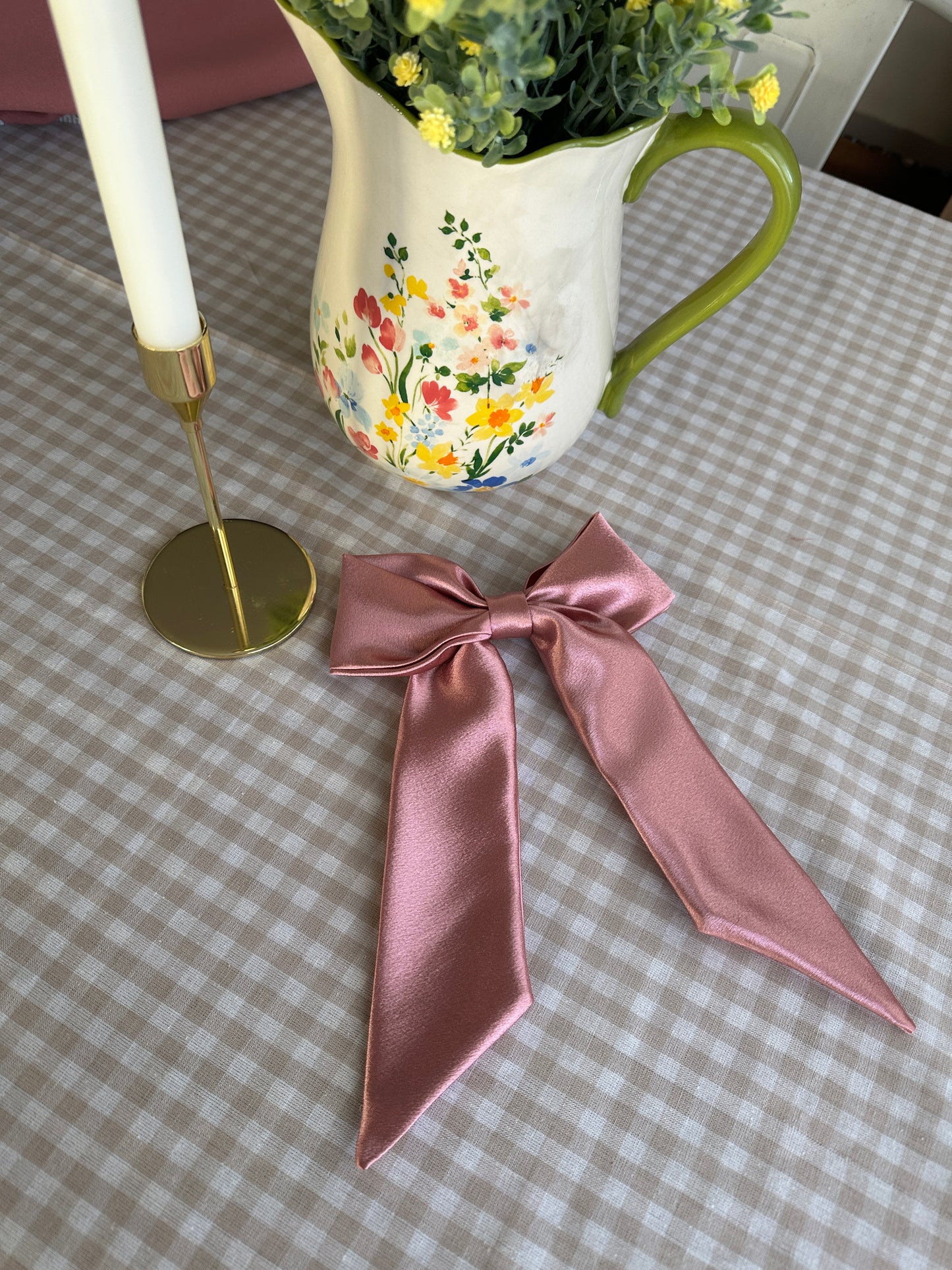 The Dusty Bow